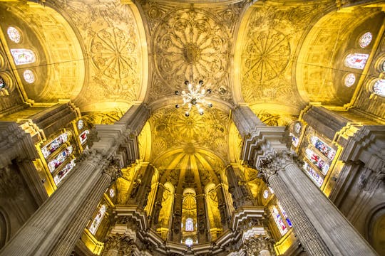 Visita guiada a la catedral de Málaga y sus alrededores