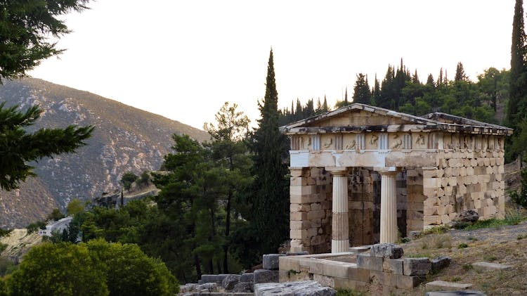 Small-group day trip to Delphi from Athens