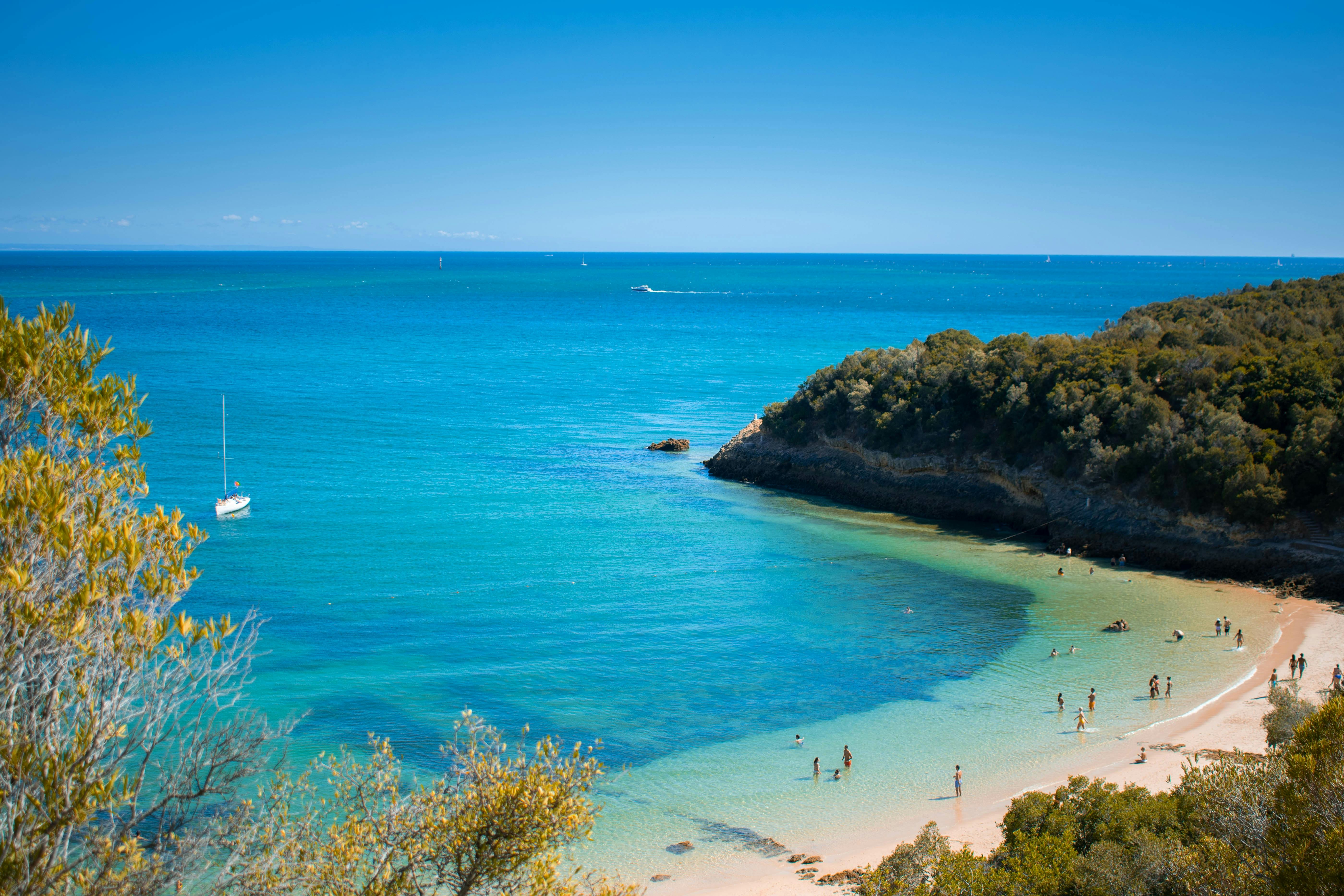 Tour de snorkel en Arrábida y degustación de vinos desde Lisboa