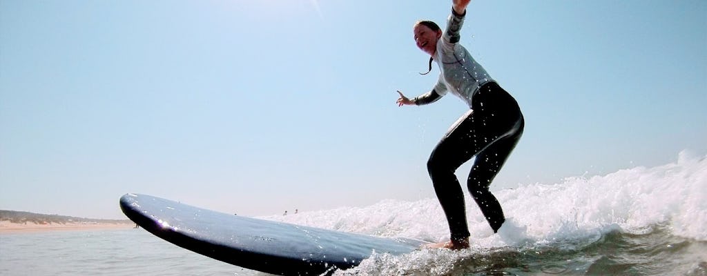 Lisbon surf experience with transport