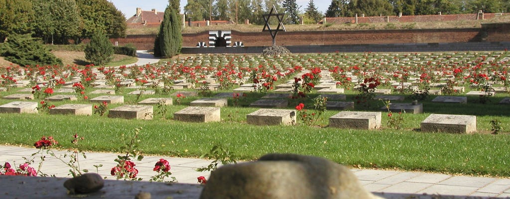 Visita guiada al monumento de Terezin desde Praga