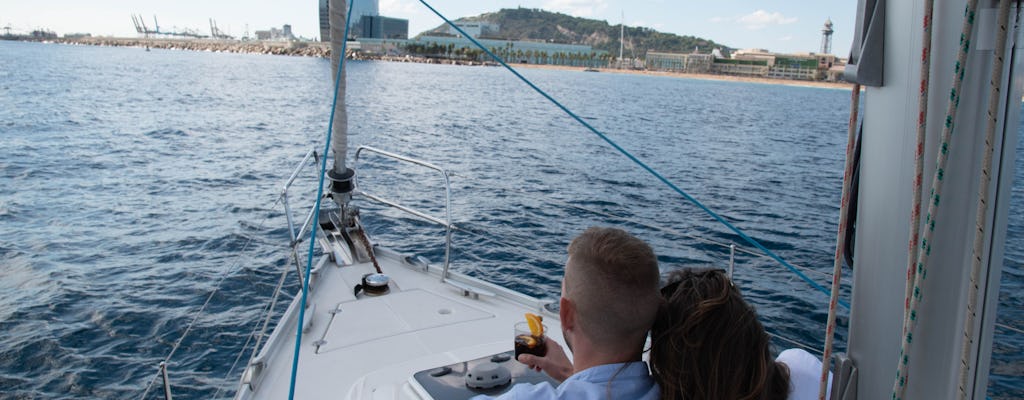 Romantyczna wycieczka żeglarska wzdłuż wybrzeża Barcelony