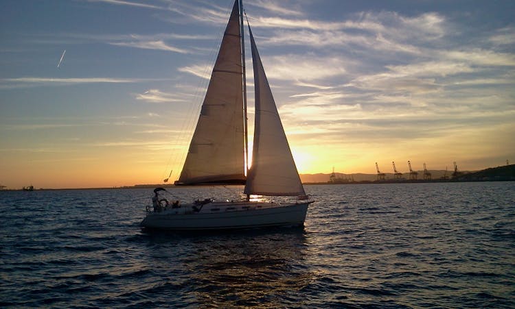 Full moon sailing excursion from Barcelona