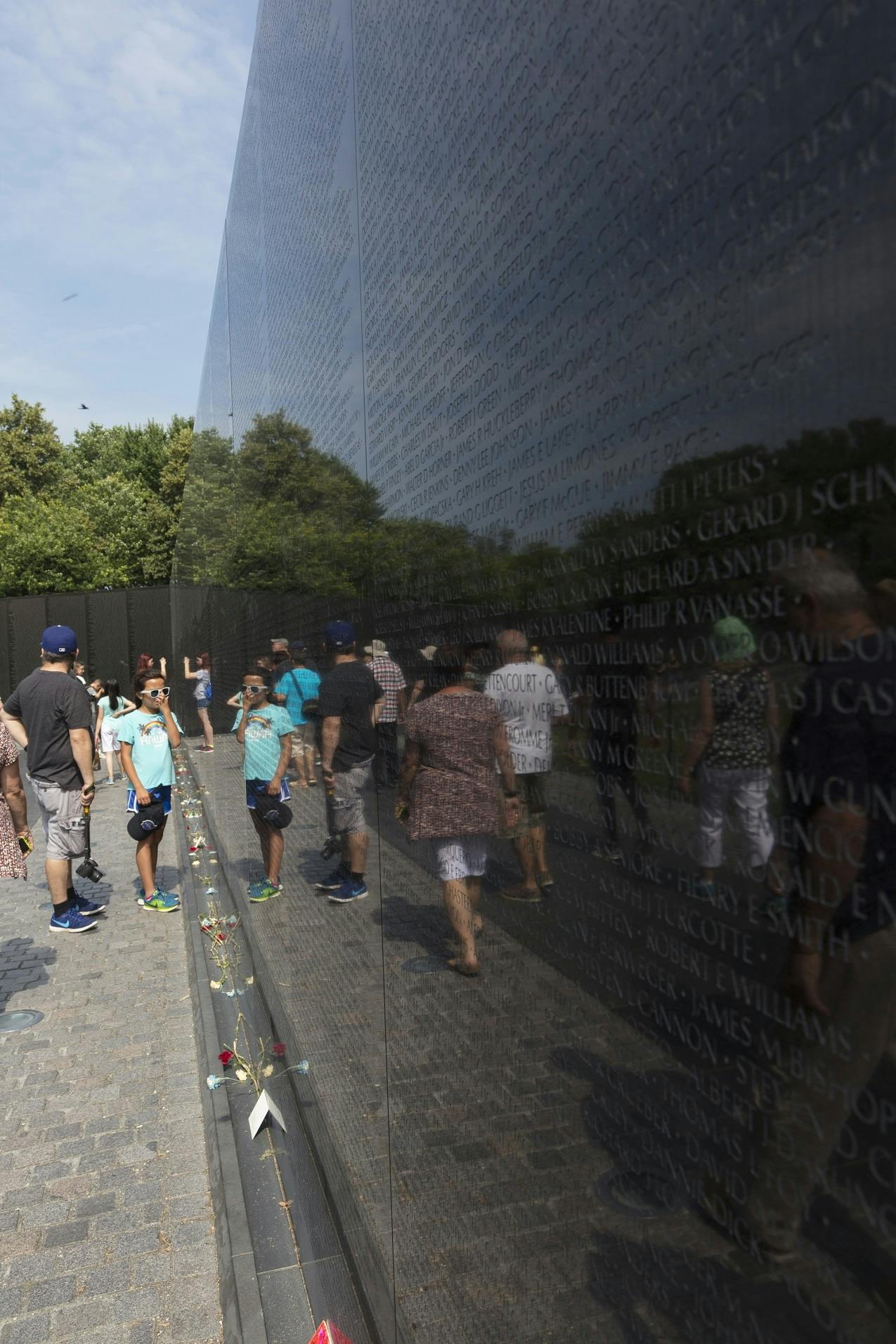 Washington D.C day tour from New York City Vietnam Veterans Memorial