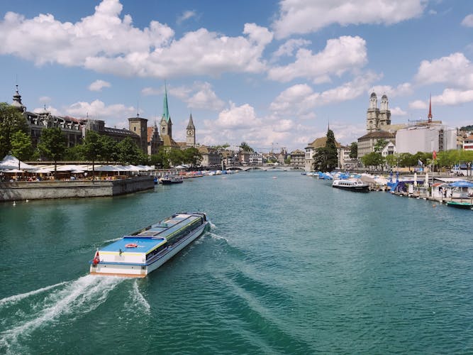Customized private walking tour of Zurich