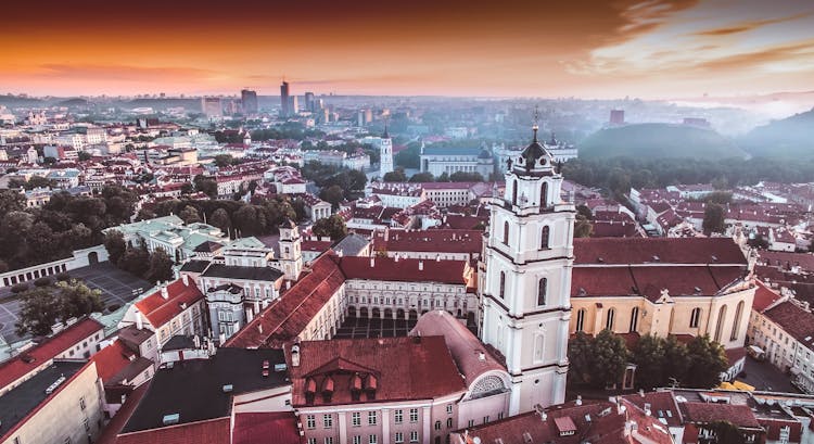 3-hour private walking tour of Vilnius