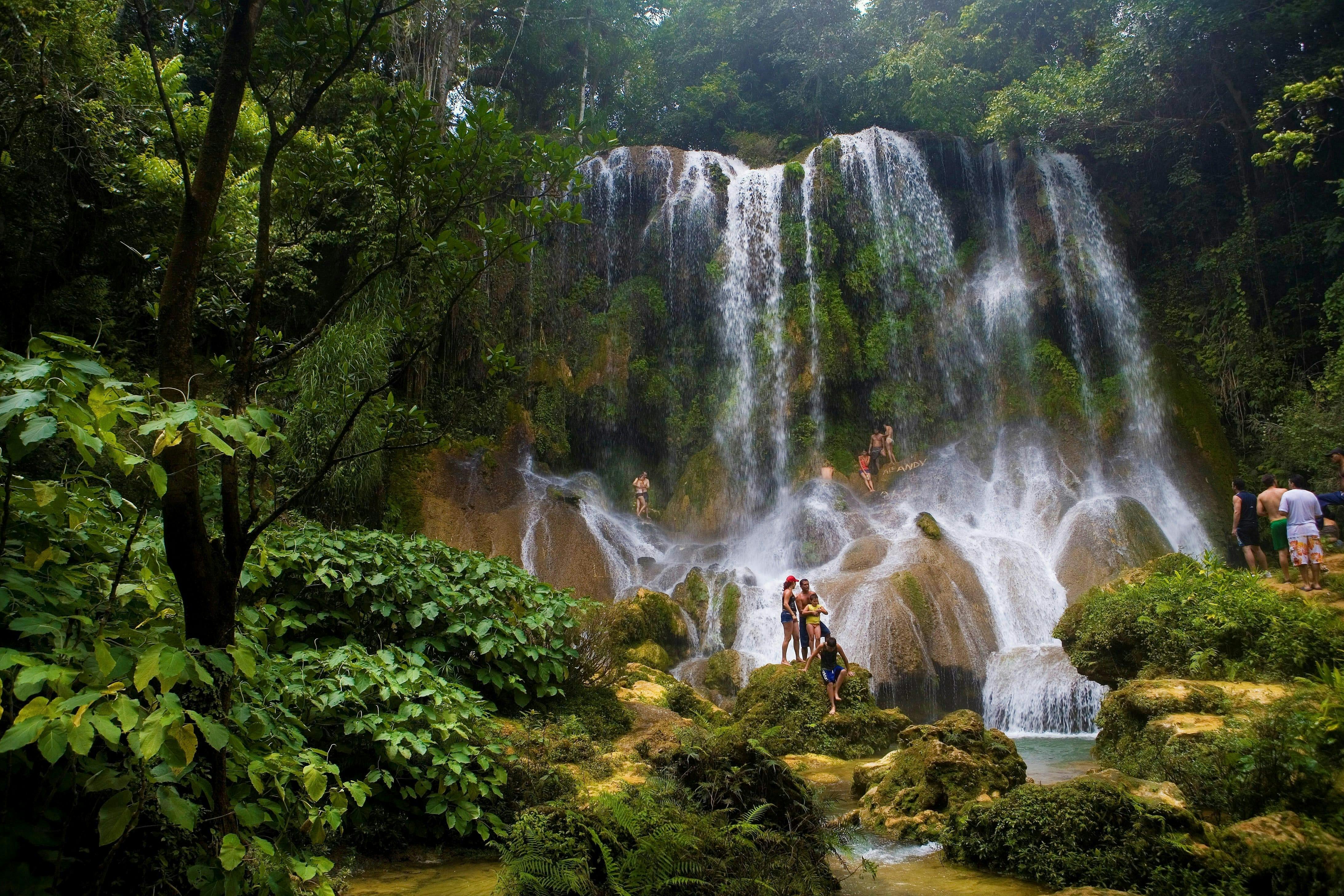 Topes de Collantes Overnight Tour