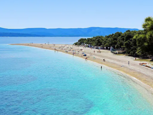 Zlatni Rat Beach Day