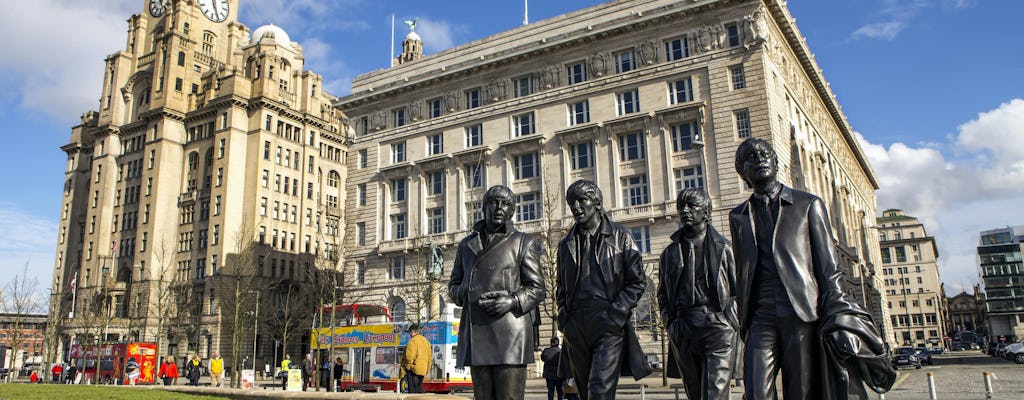 Tour de 90 minutos pelos Beatles em Liverpool em táxi particular