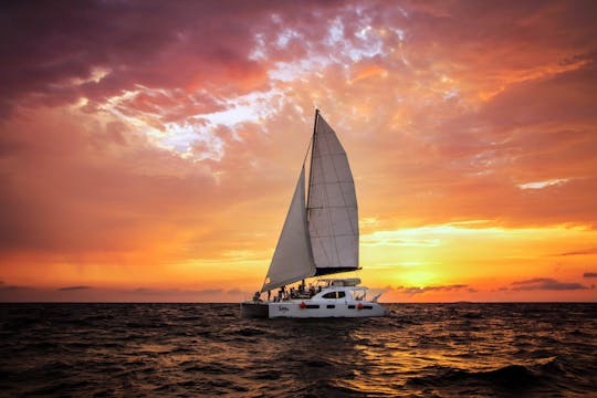 Luxury Sunset Sailing Cancun