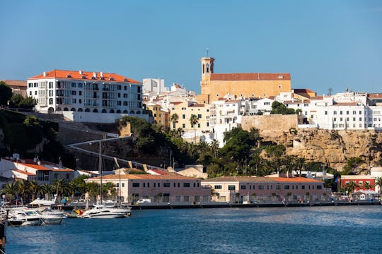 Giro in barca con fondo di vetro del porto di Mahon