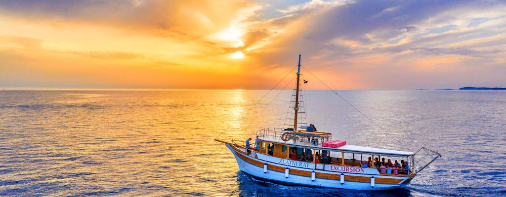 Sunset Safari Dolfijn Cruise op de Tajana van Medulin