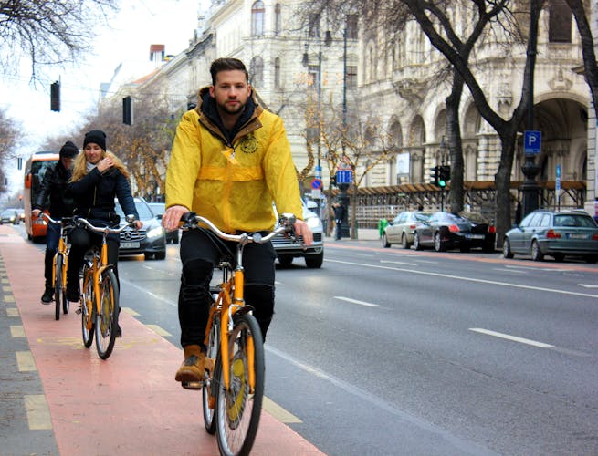 Budapest winter bike tour with cafe stop