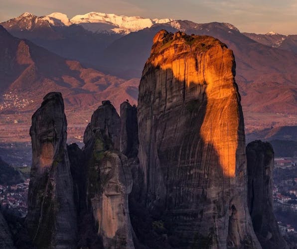 By Train 1 day Tour from Thessaloniki to Meteora in English or Spanish including Hermit Caves
