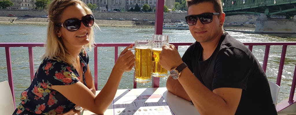 Budapest sightseeing river cruise with unlimited drinks