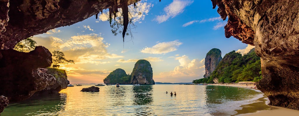 Crucero romántico al atardecer con cena de marisco desde Krabi