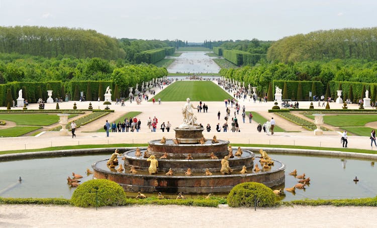 Versailles and Giverny small group day trip from Paris