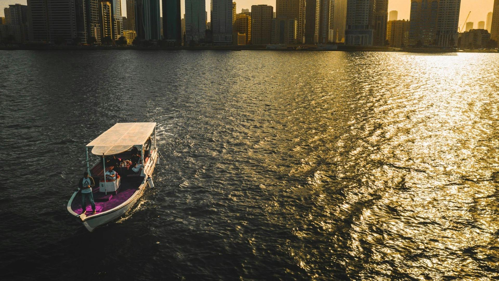 Tradional Abra boat tour in Sharjah's Khalid Lagoon Musement