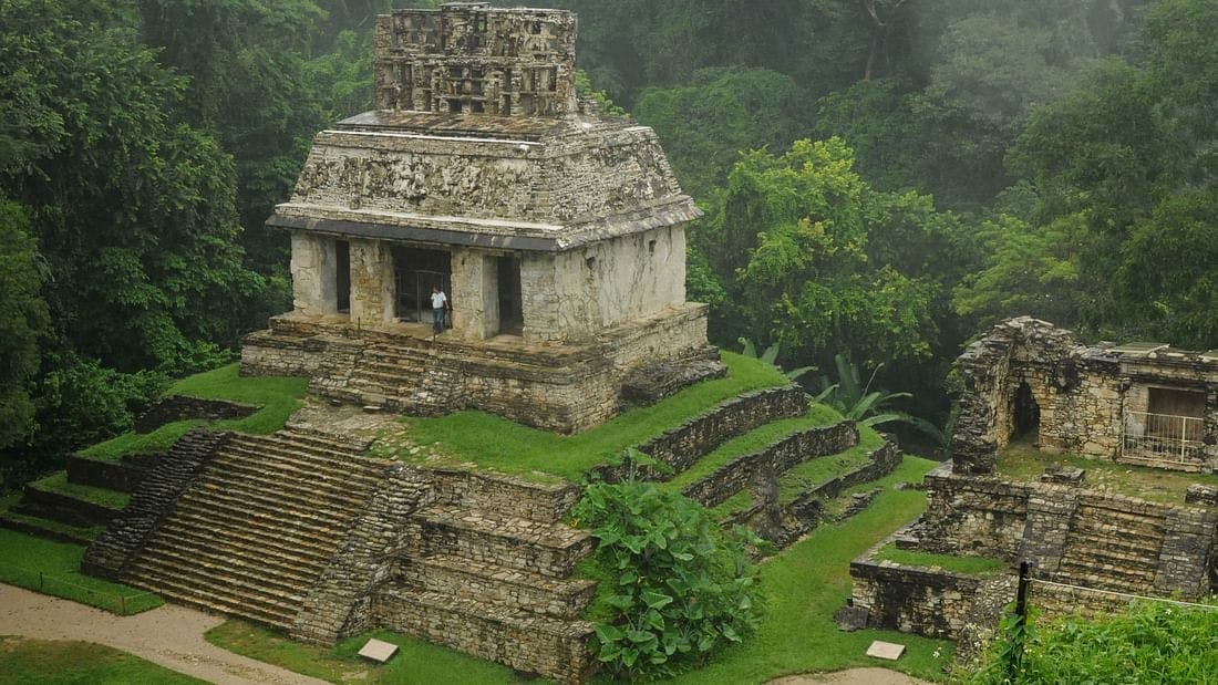 Ganztägiger Ausflug zu den Maya-Ruinen von Palenque, Misol-Ha und den Agua Azul-Wasserfällen ab Palenque