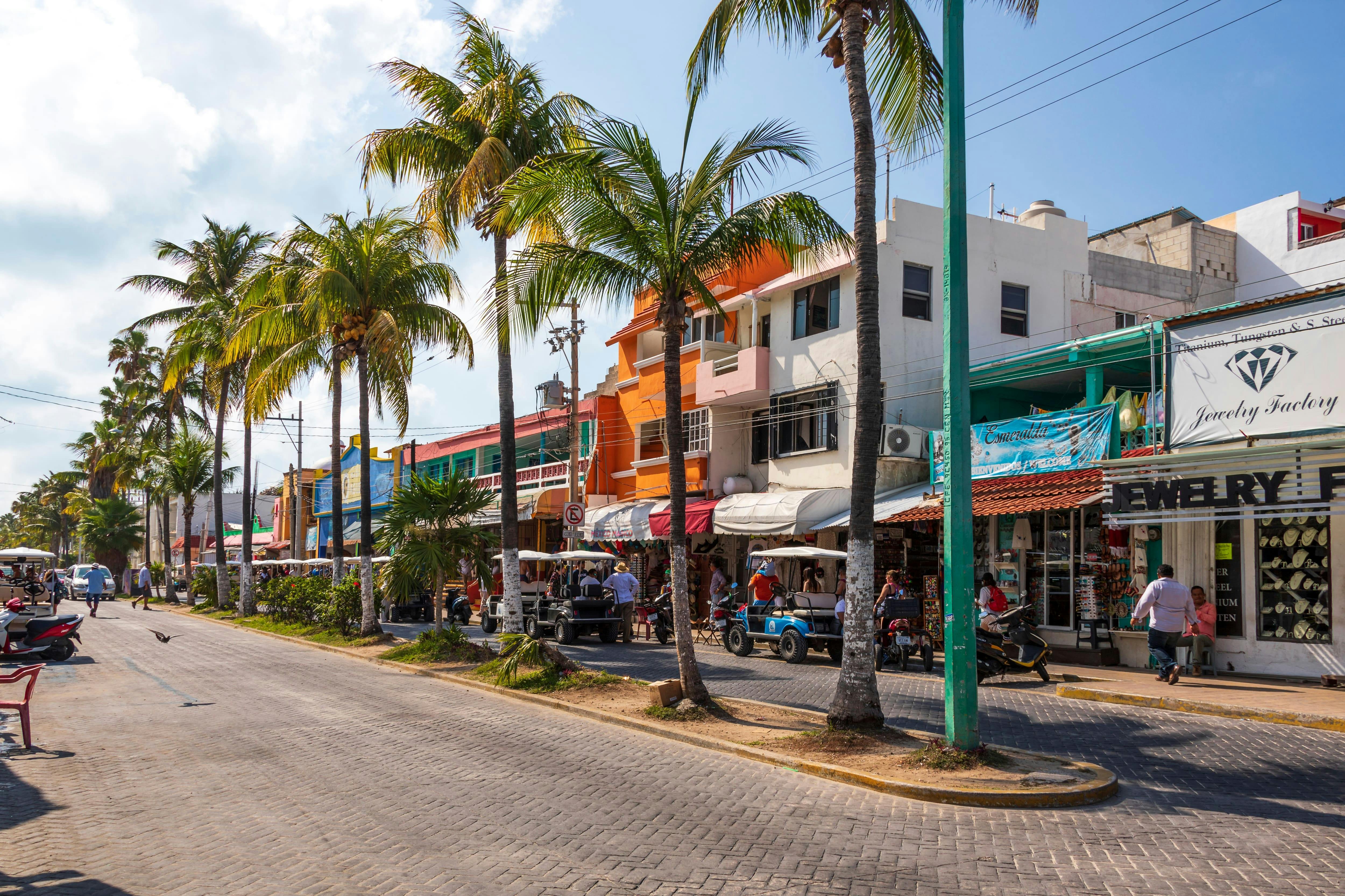 Isla Mujeres Luxury Sailing Cruise