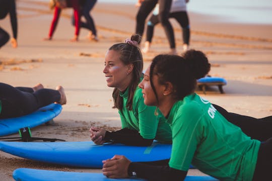 Lección de surf de 2 horas en Albufeira