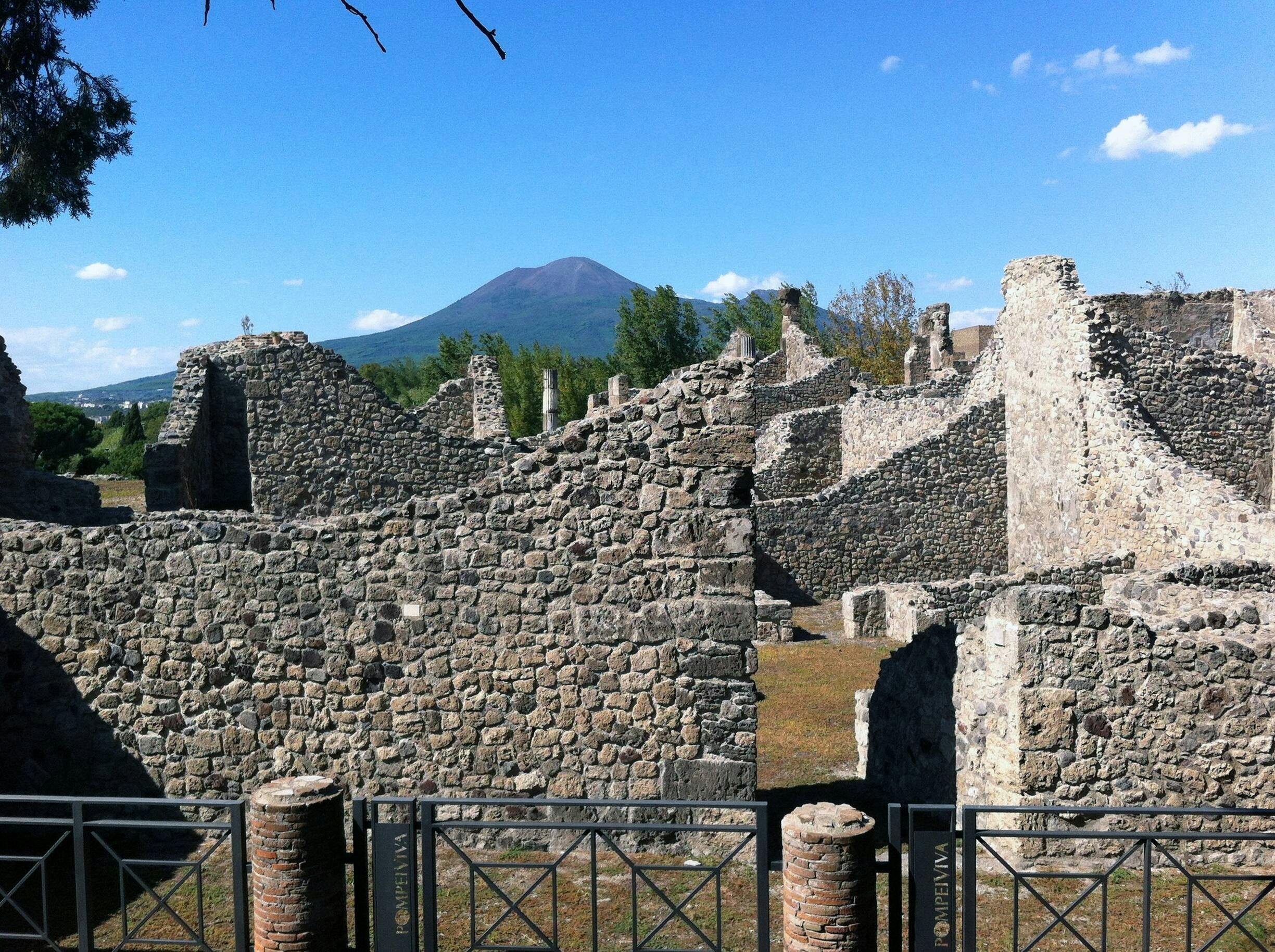 Pompeii & Vesuvius From Amalfi Coast