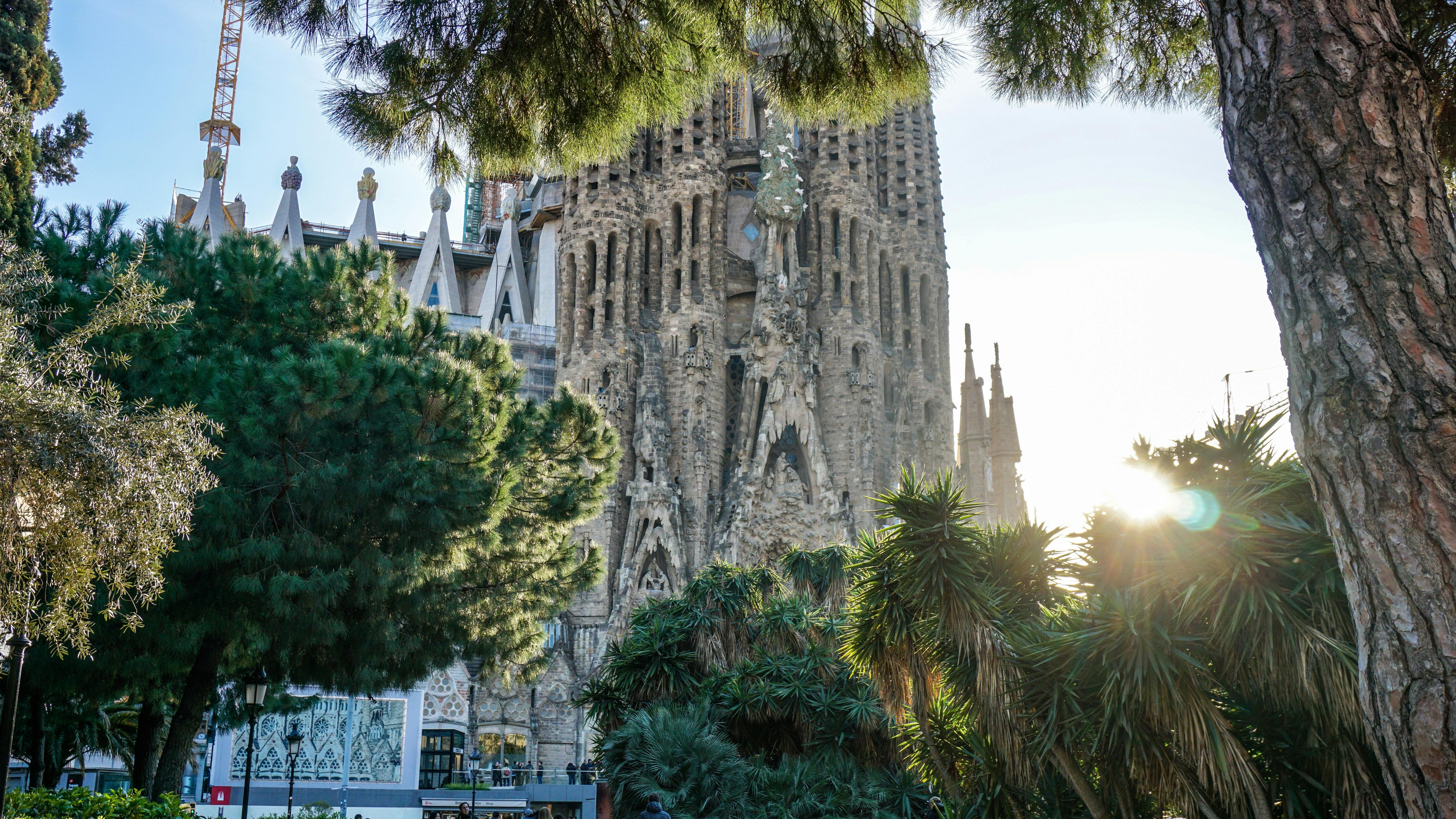 Geführte Tour durch Barcelona mit Tickets ohne Anstehen für die Sagrada Familia