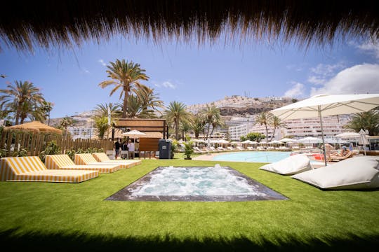 Chester Beach Club Silver Pakket voor Twee