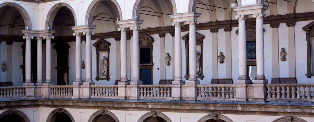 Experiência guiada pelo bairro e pela Pinacoteca de Brera