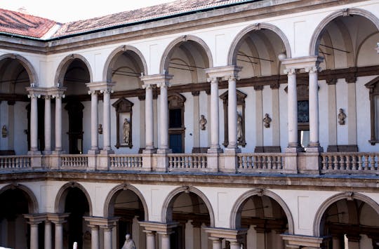 Brera district and Pinacoteca guided experience