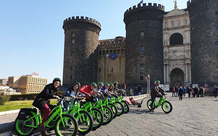 E-bike tour of Naples with food tastings