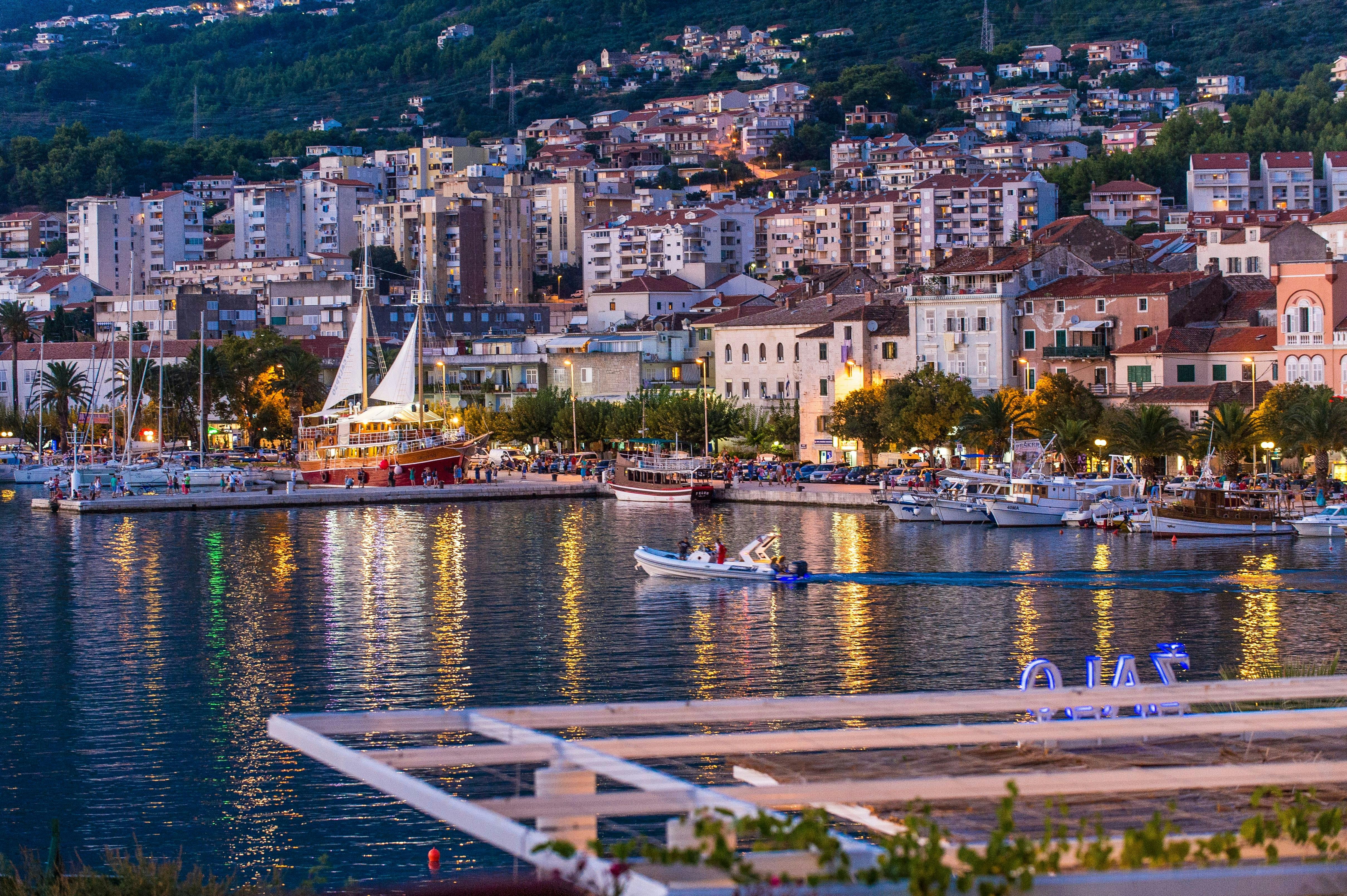 Pendelbus naar Makarska