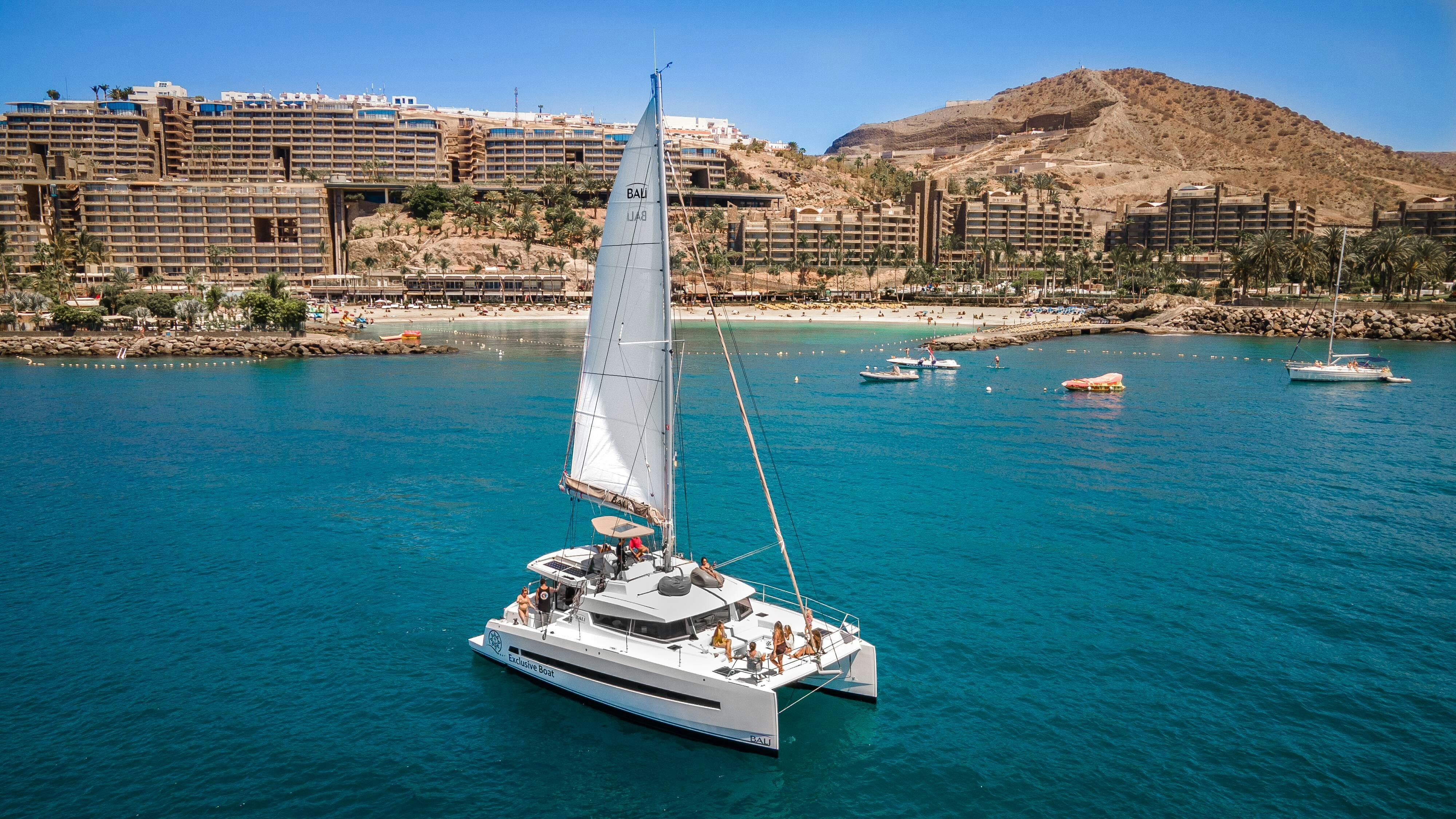 Gran Canaria Morning Cruise with Stand-Up Paddle