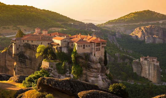 Excursão a Meteora da estação de trem de Kalambaka