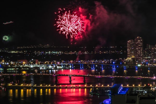 4 luglio Crociera con fuochi d'artificio in catamarano Miami a Miami