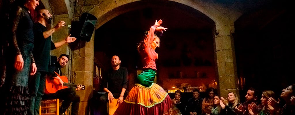 Tour door de oude stad van Barcelona met flamencoshow en tapas