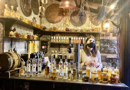 Tbilisi half-day walking tour with cable car, traditional bakery and wine tasting