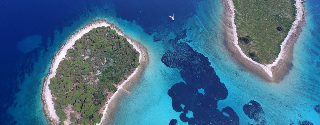 Split, półdniowa wycieczka łodzią do Błękitnej Laguny z snorkelingiem