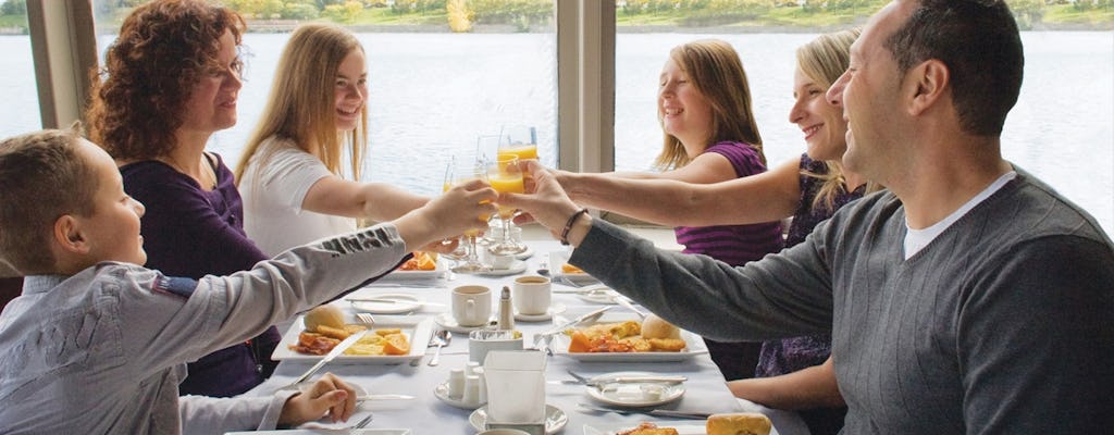 3-course brunch cruise in Montreal