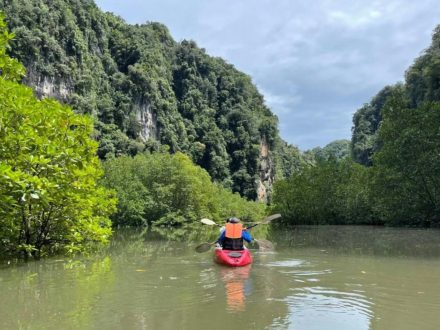 Full Day Krabi Tour with Kayaking & Bee Farm Visit