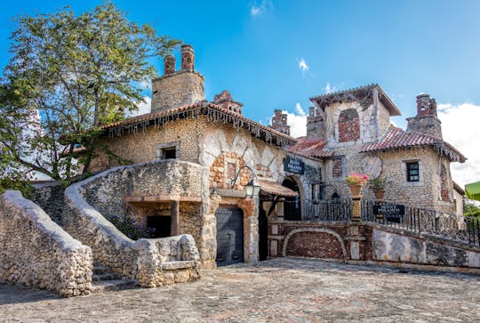 Visite à pied STEP de Altos de Chavón
