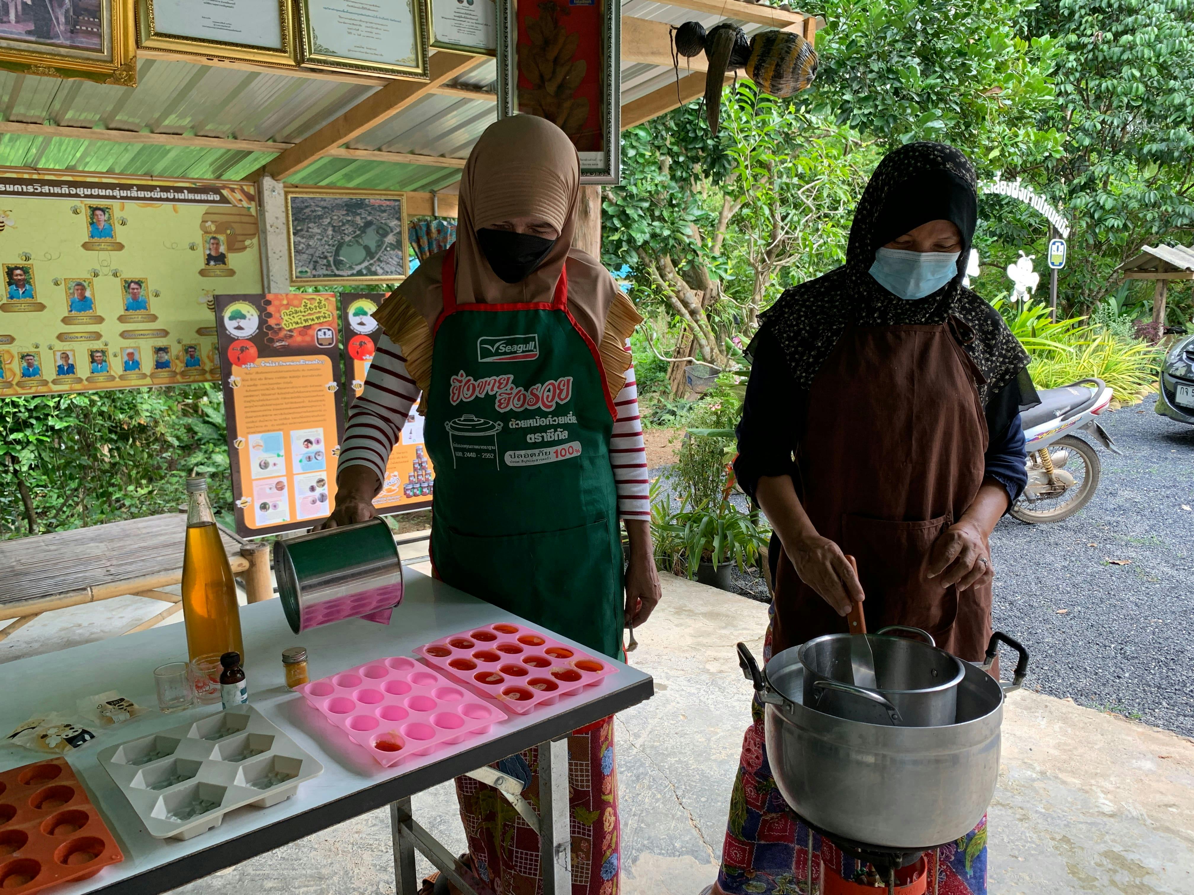 Full Day Krabi Tour with Kayaking & Bee Farm Visit