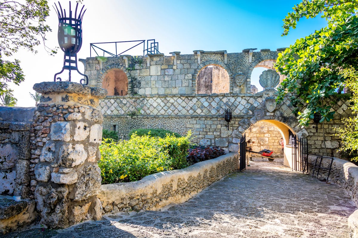 STEP Walking Tour of Altos de Chavon
