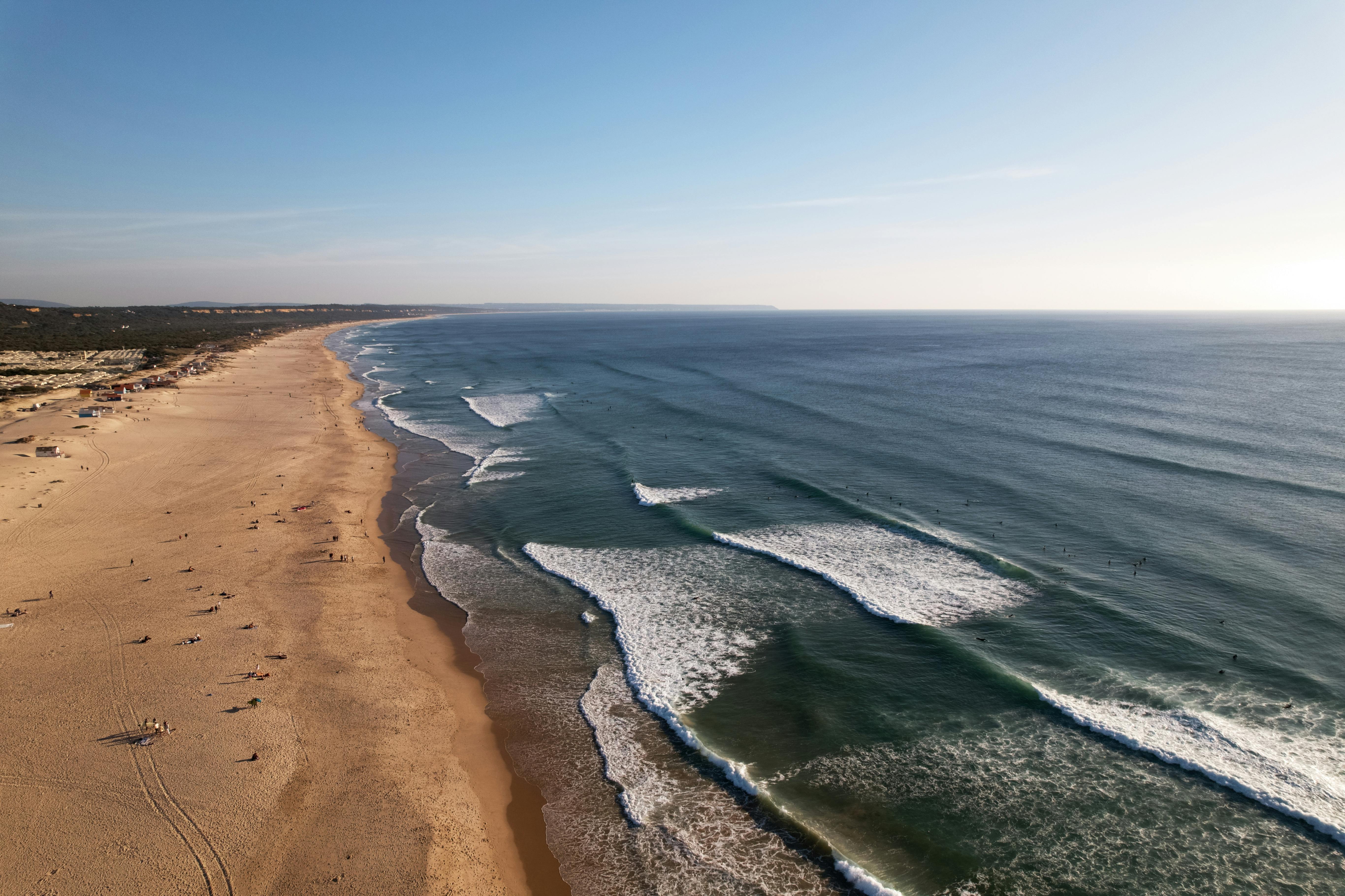 5-stündige Surf-, Bodyboard- und Yoga-Session in Lissabon