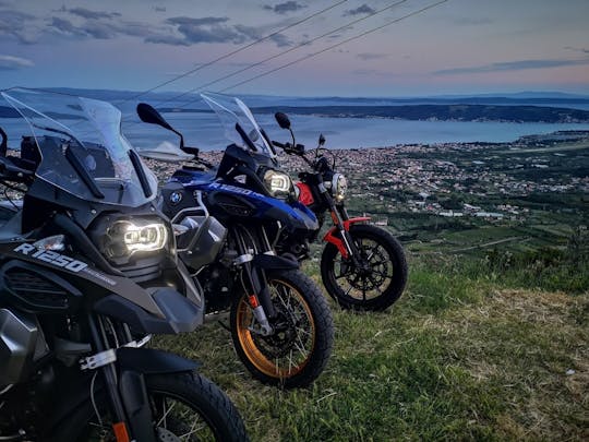 Viaggio guidato in moto da Spalato al parco nazionale di Krka