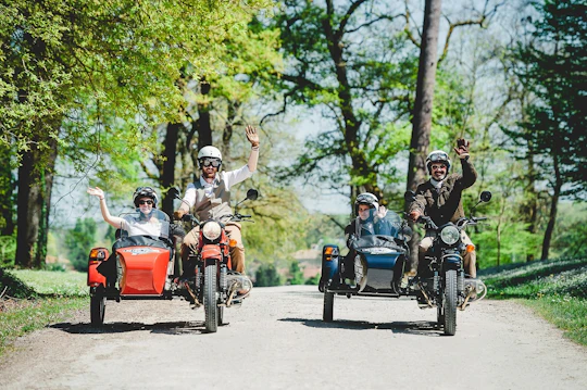 Half day tour of the Bordeaux vineyards in a sidecar