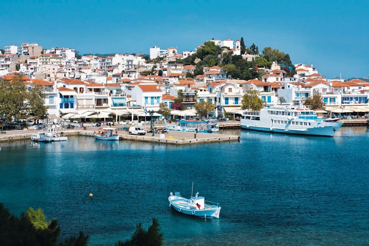 Skiathos Town Evening Tour with Local Product Tastings