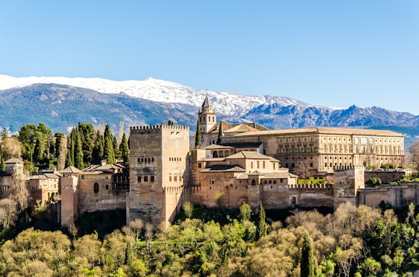 Führung durch Albaicín und Sacromonte in kleiner Gruppe mit Eintritt in die Alhambra
