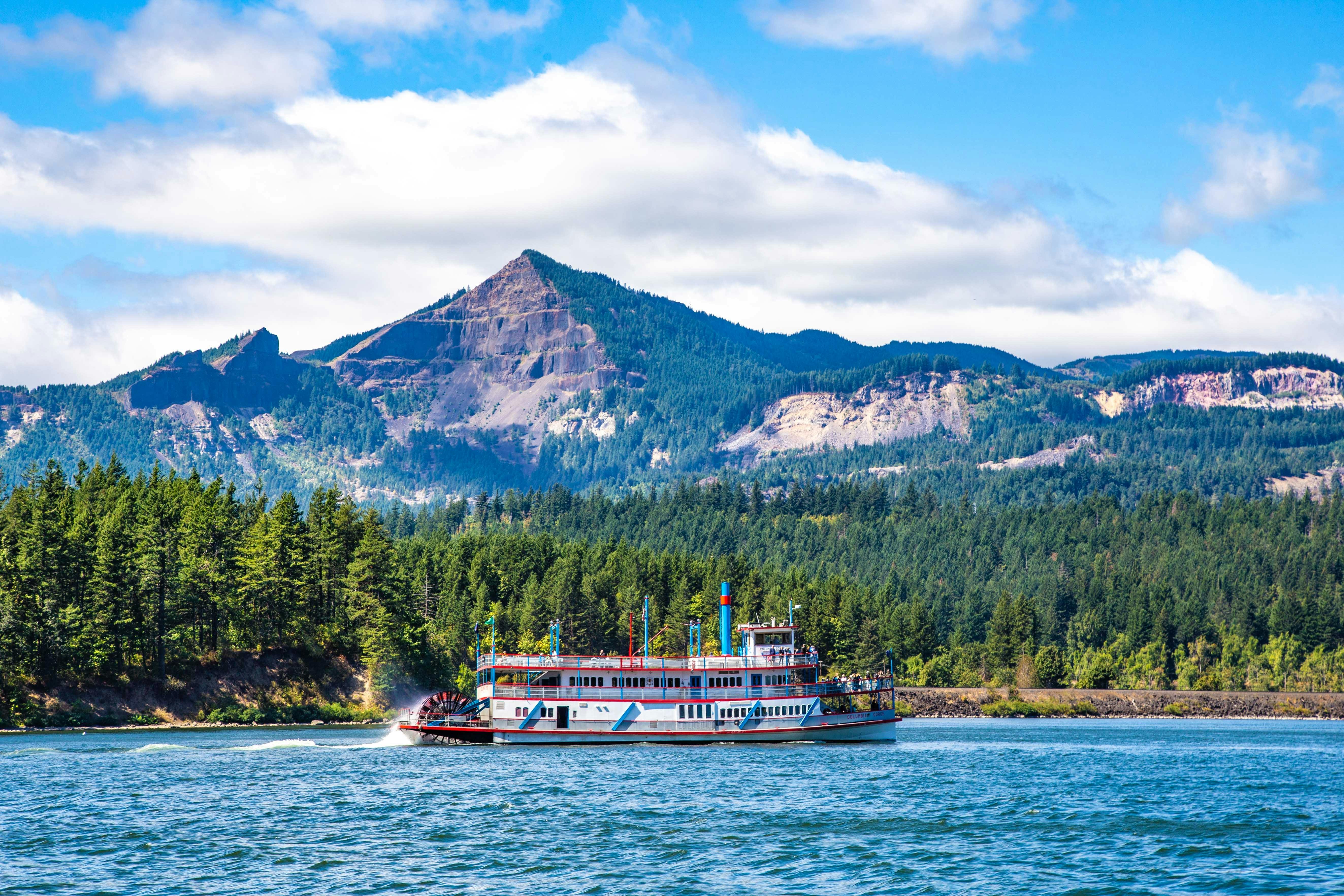 columbia river gorge sightseeing cruise