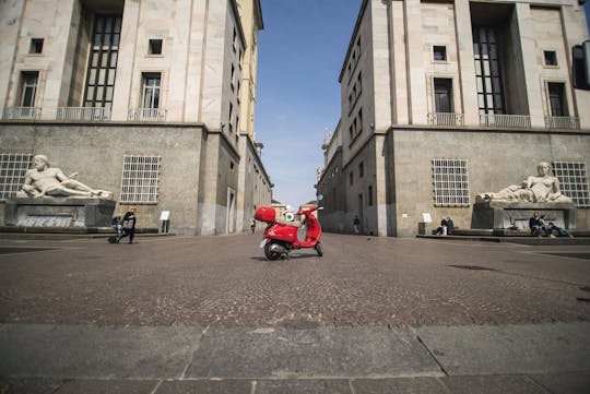 Vespa self-guided tour of Turin center with wine tasting
